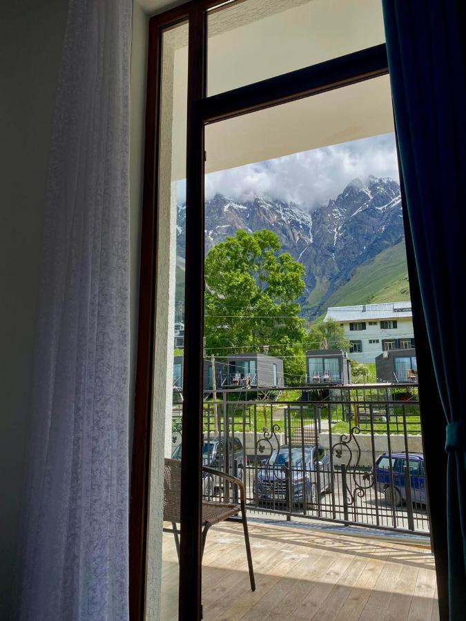 Mood Hotel Kazbegi Exterior foto